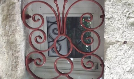 Création de grille de petite fenêtre à Nimes